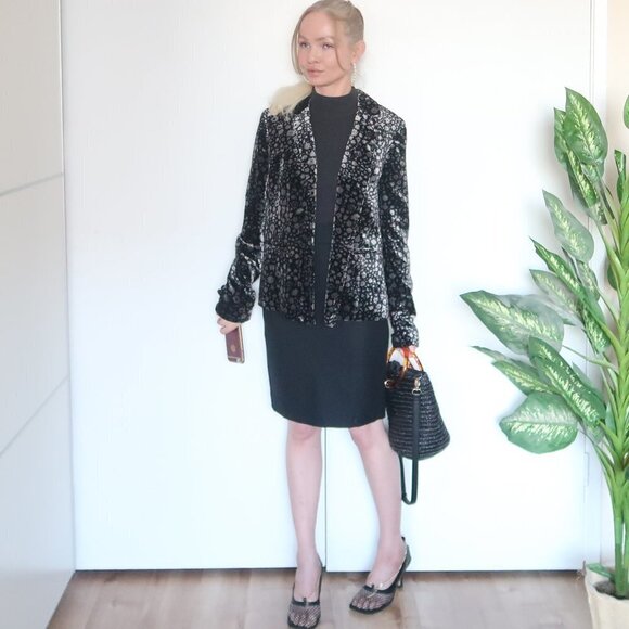 Anthropologie Elevenses Black Velvet Floral Single Breasted Blazer / Jacket - Picture 10 of 14